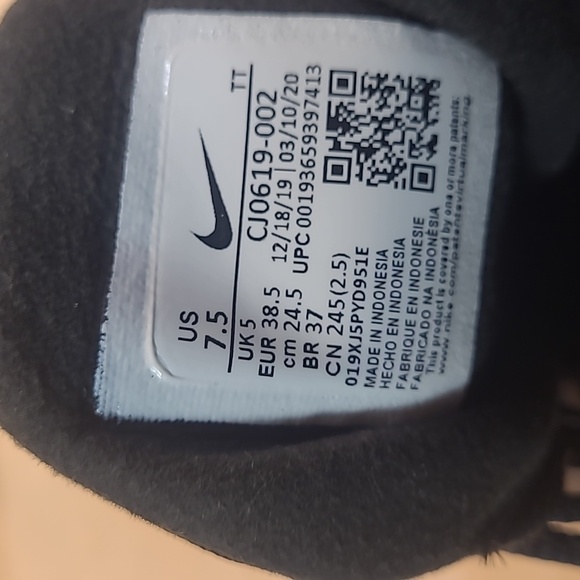 Nike Air Max 270 React Black White Women's Athletic Shoes CJ0619-002 - Picture 10 of 10